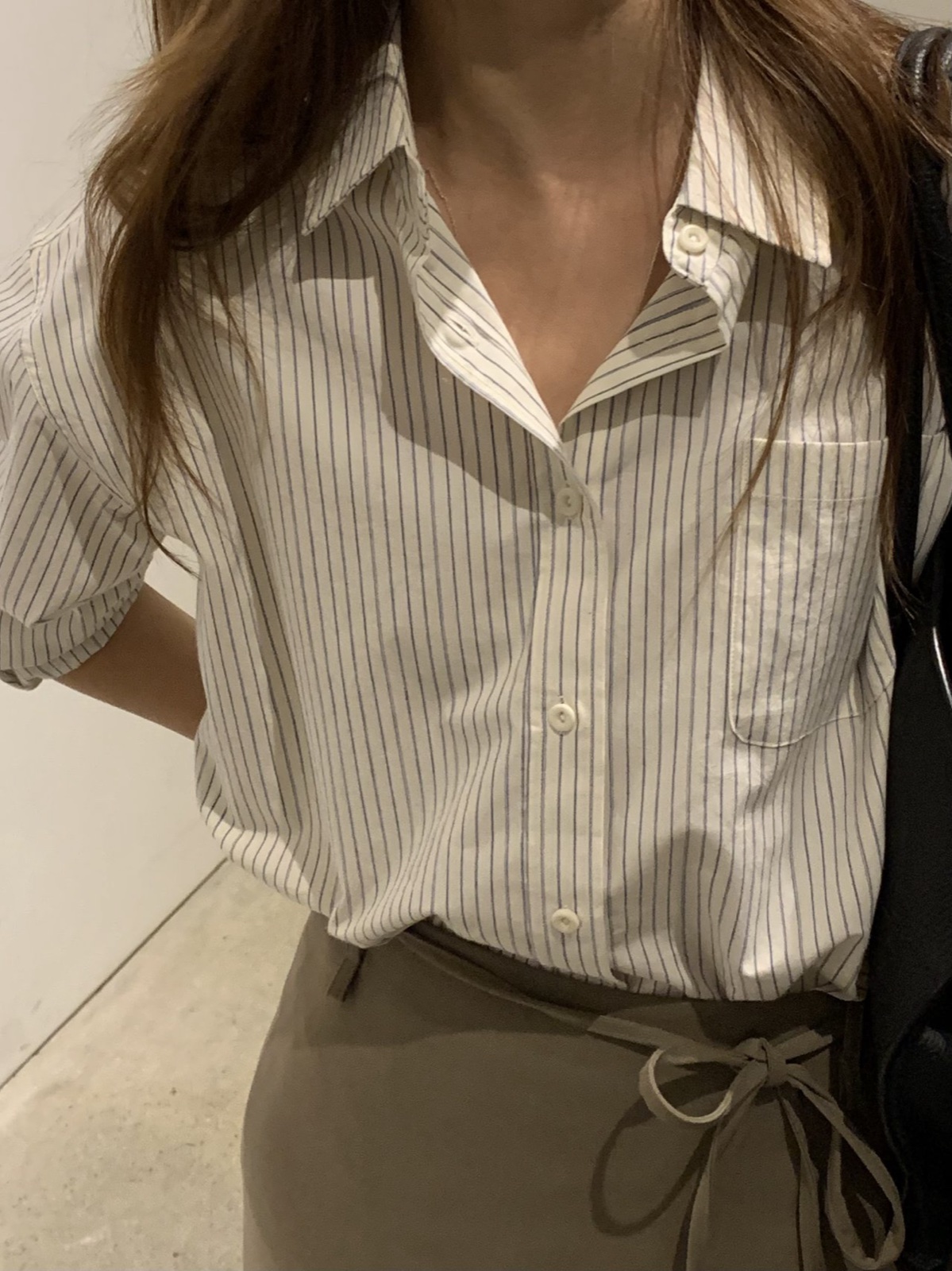 오르 핀 스트라이프 셔츠 상세 이미지 3