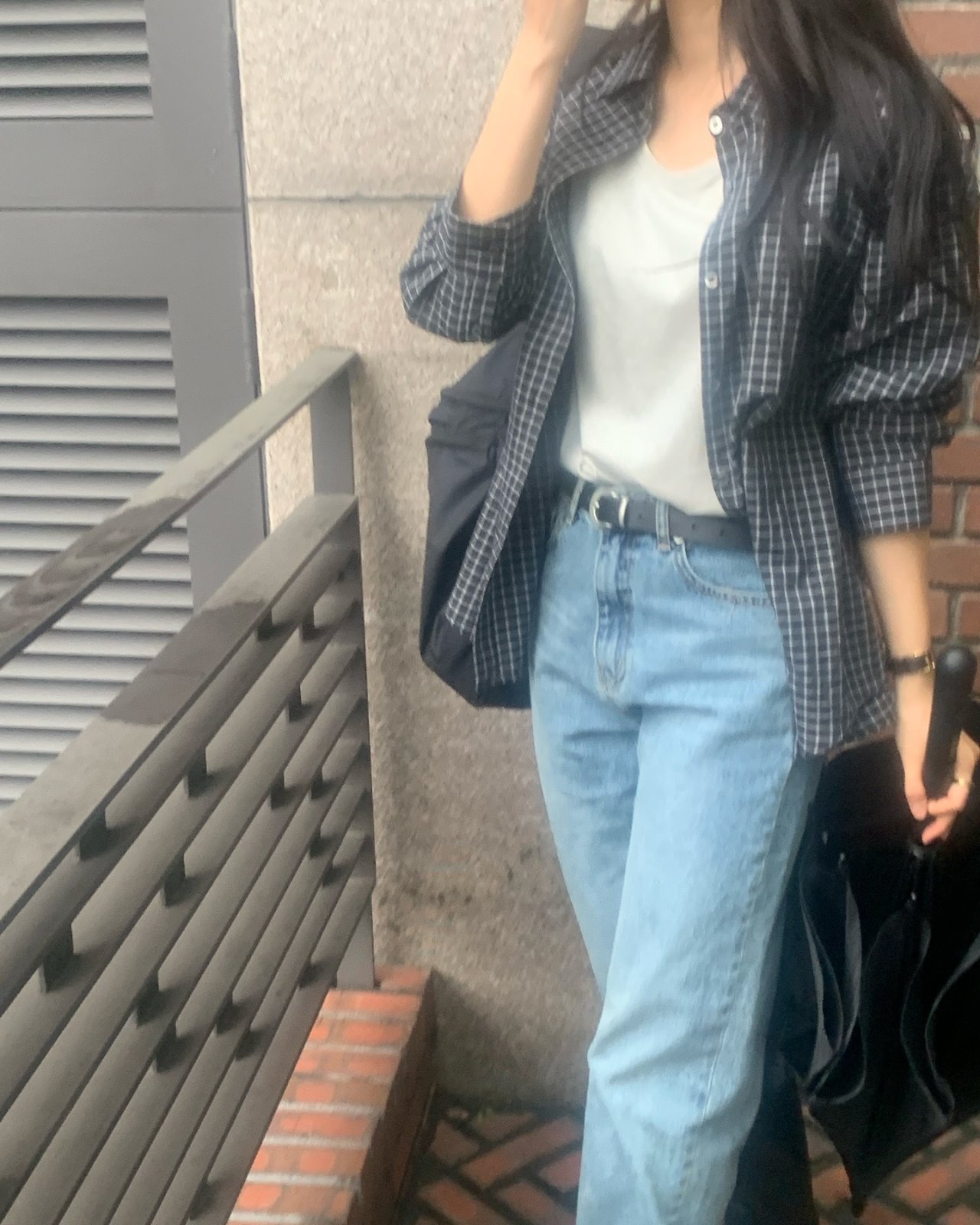 옥스퍼드 코튼 체크 셔츠 착용 컷