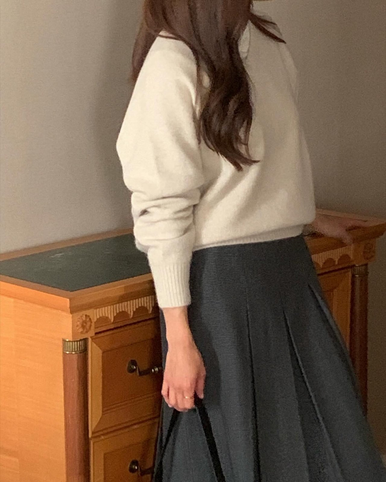 핀체크 플리츠 미디 스커트 상세 이미지 8