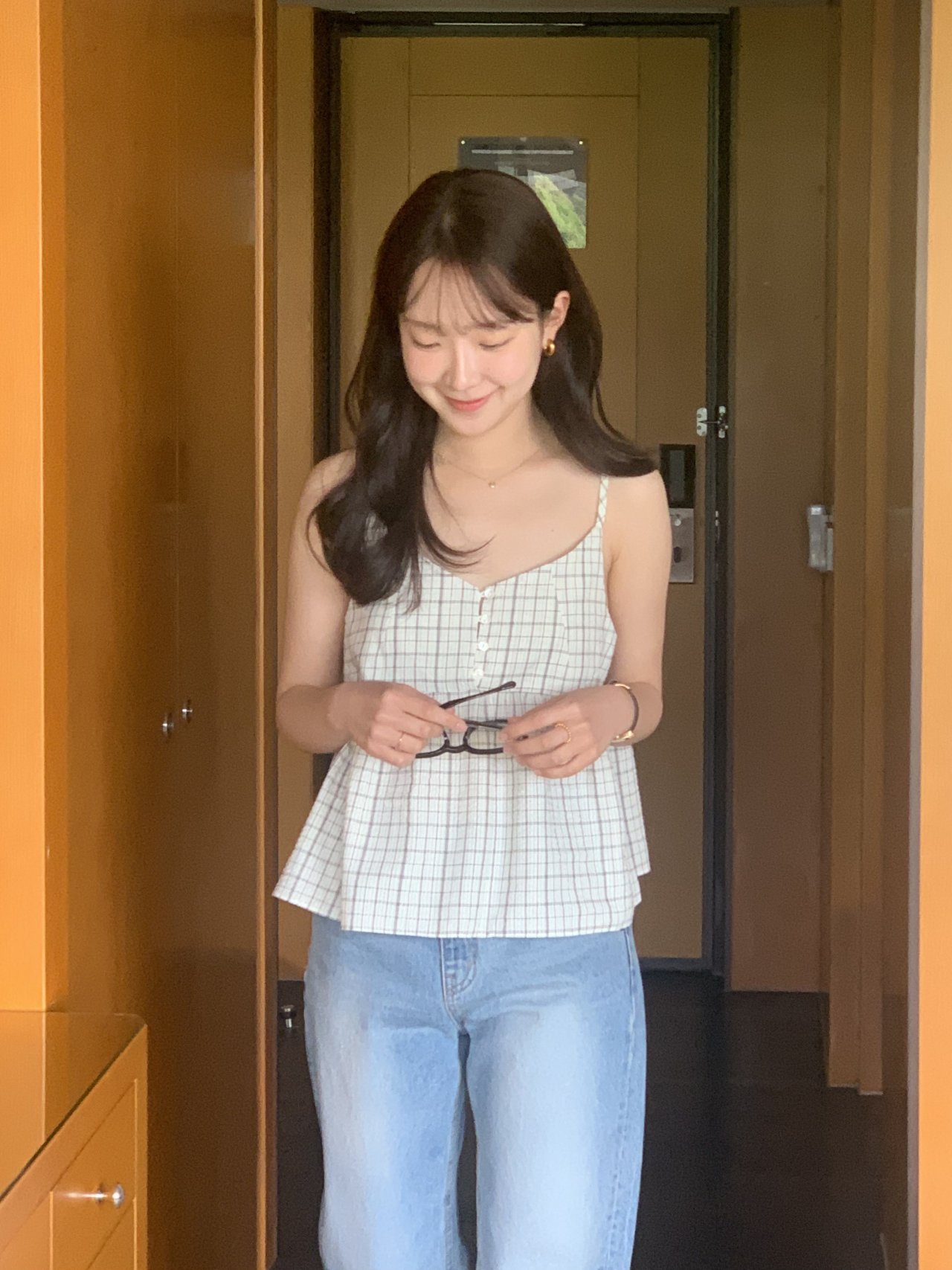 포이 체크 나시 블라우스 착용 컷