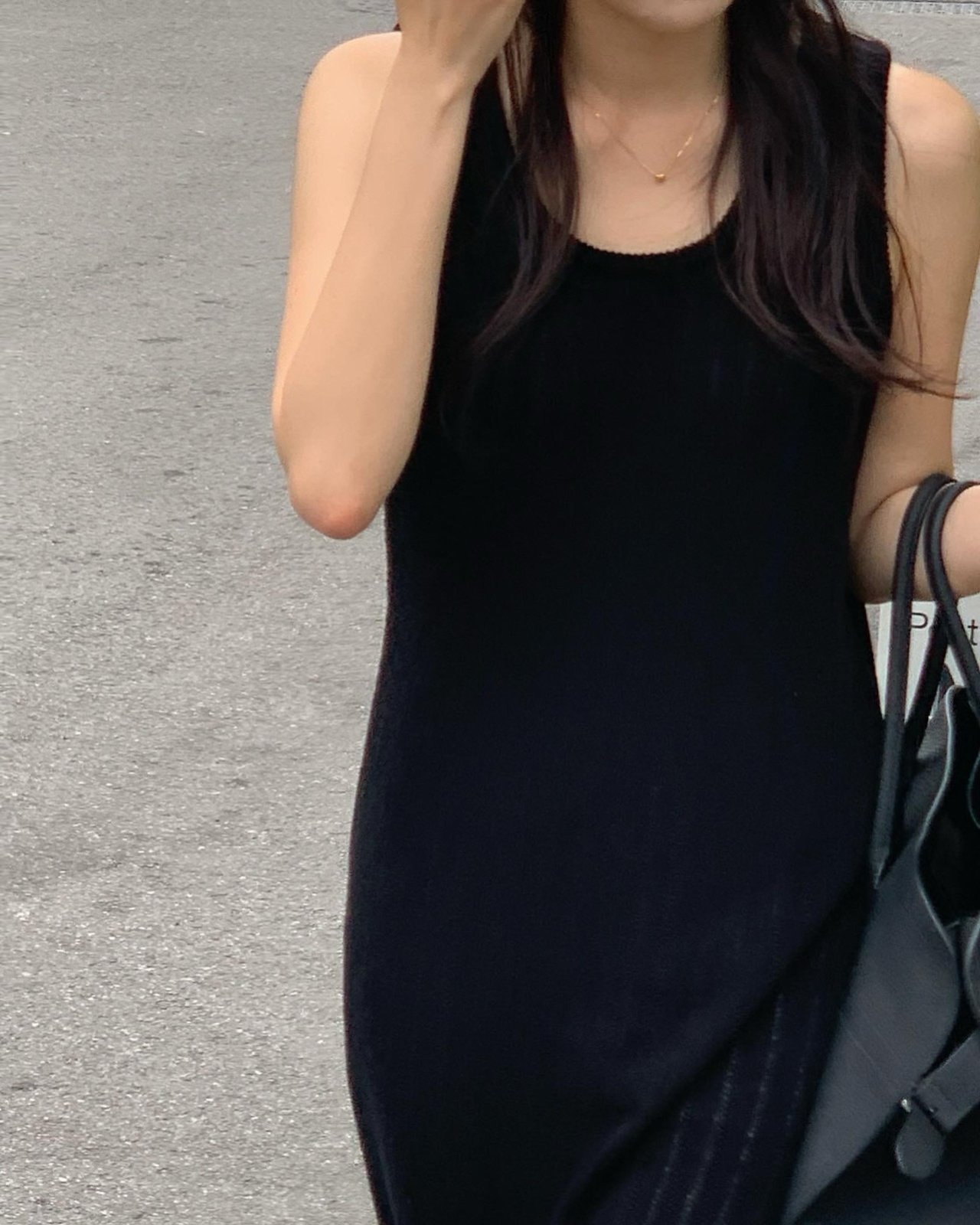 스카시 스쿱넥 니트 원피스