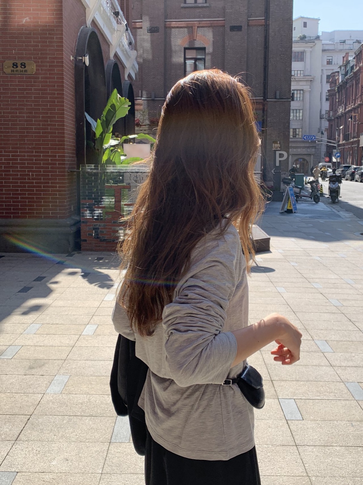 세라 헨리넥 긴팔 티셔츠 상세 이미지 3