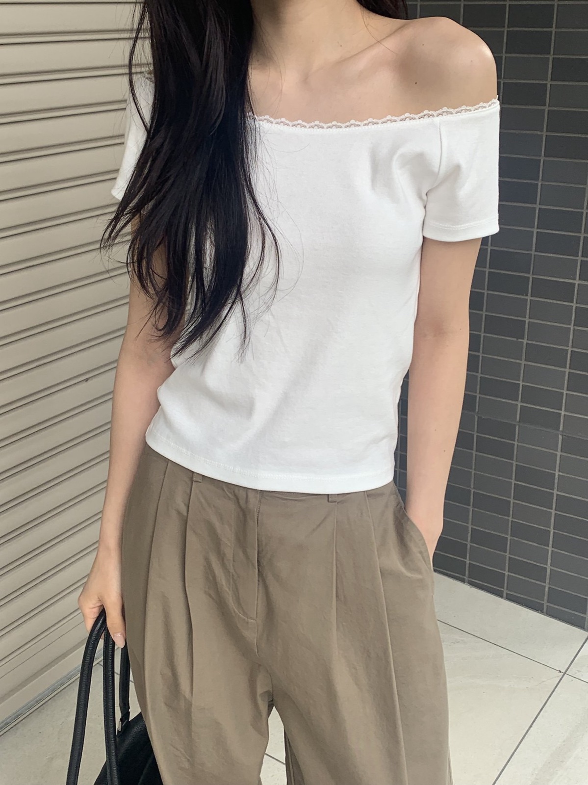 세린 보트넥 레이스 티셔츠 상세 이미지 5