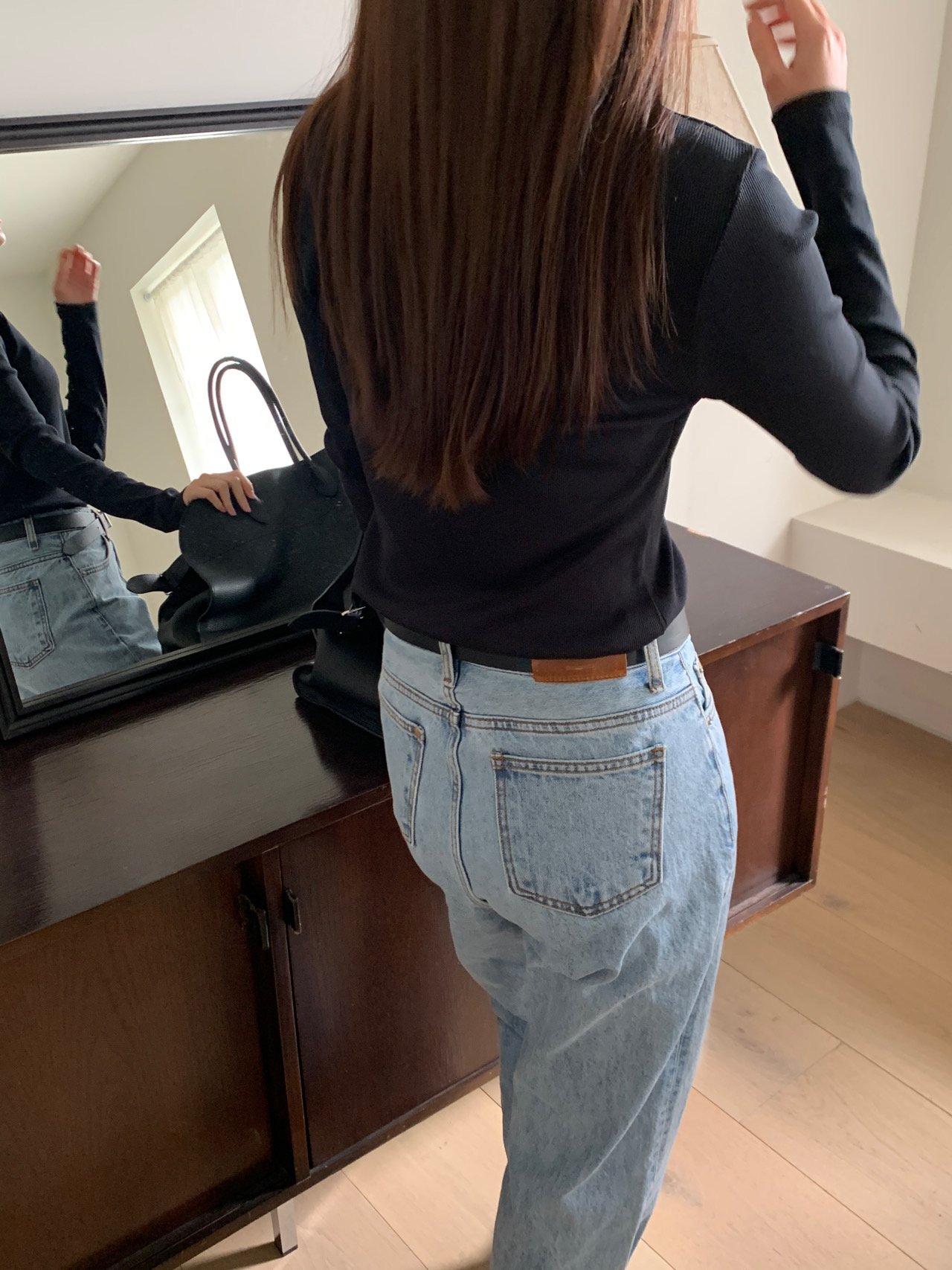 시에나 골지 모크넥 티셔츠 상세 이미지 3