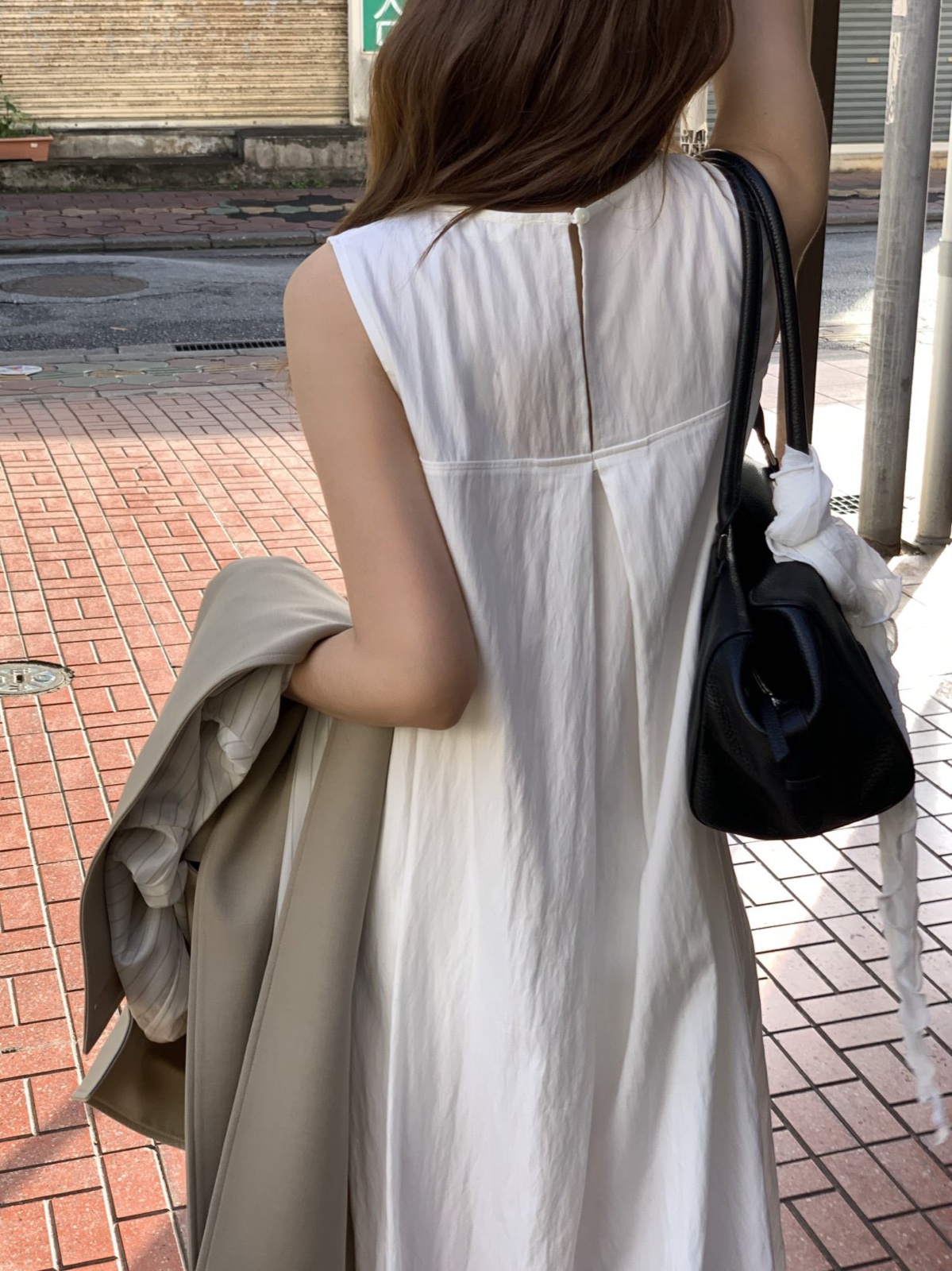 소프트 라인 U넥 롱 원피스 상세 이미지 4